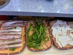 -阿婆情腊排骨火锅(金虹路店)