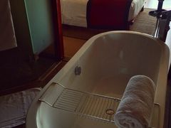 三亚湾海居铂尔曼度假酒店-三亚湾海居铂尔曼度假酒店