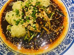 -临界音乐酒馆·小龙虾·江湖菜(华熙LIVE·鱼洞店)