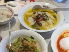 -渝是乎酸菜鱼·川渝小炒(新世界百货望京店)
