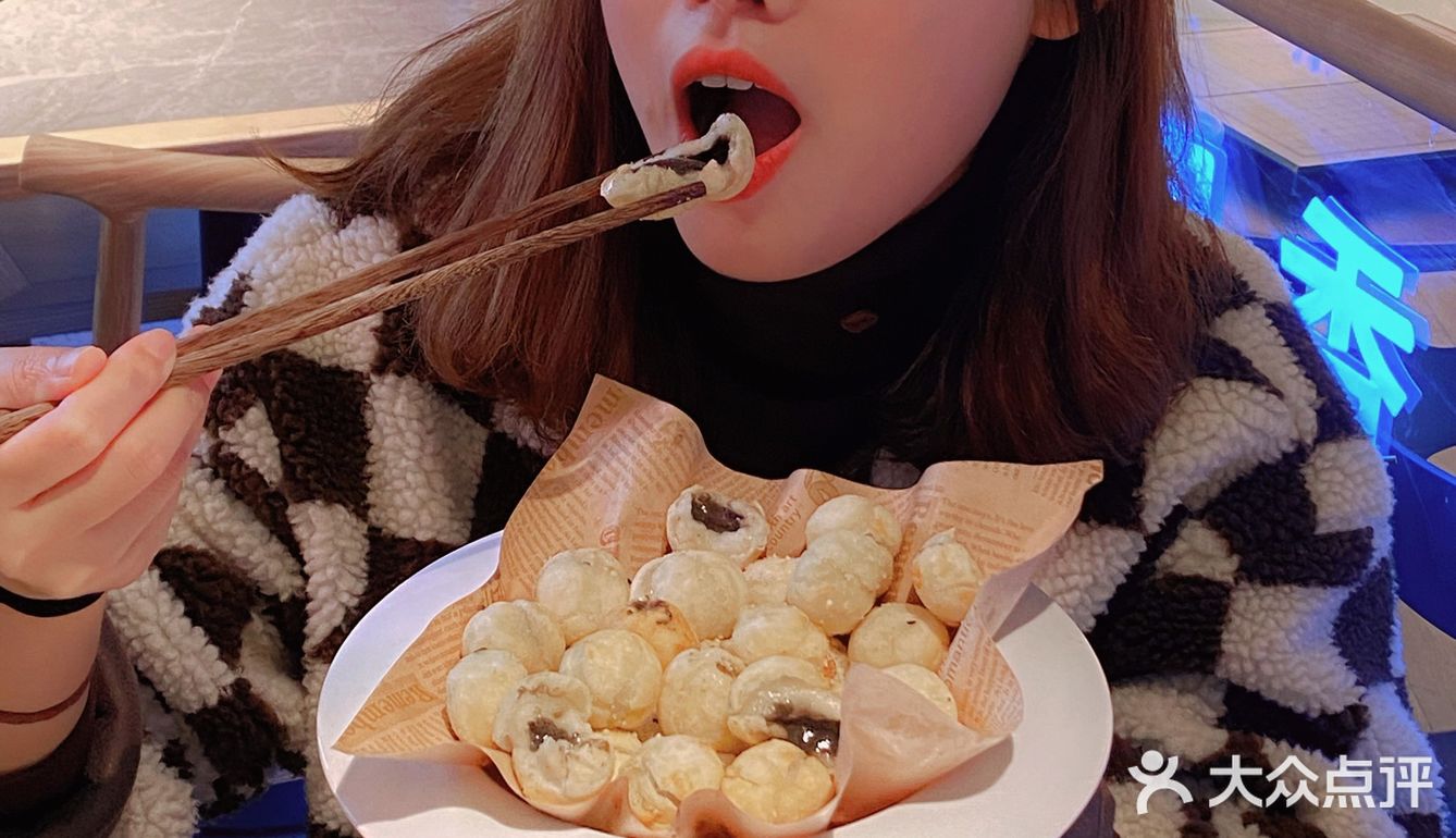 💰人均60火遍全国的茅庐川菜，我替你尝了！