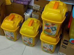 -百荣二期玩具城