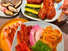 -金滏山·烤肉海鲜火锅自助(襄阳万达店)