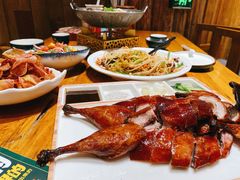 宜良脆皮小刀鸭-老滇山寨•云南特色菜•地方菜•民族风情歌舞表演(金碧店)