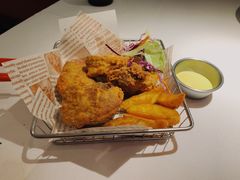 当红炸子鸡-阿妮叶李(光谷世界城店)