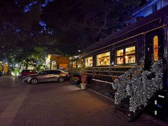 -火车头法国西餐厅