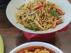 -川流不息·地道川菜·小龙虾(松东路店)