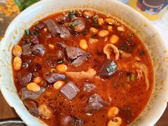 -包整·丝娃娃(一览甲秀楼风景店)