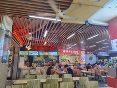 大堂-憨憨熊美食广场(下沙宝龙广场店)