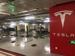 -TESLA 特斯拉(上海太古汇体验店)