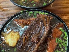 -小龙大肉面馆