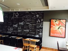 用餐区-肯德基(富阳九龙DT店)