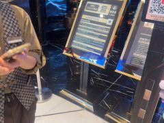 -雍容荟帝王蟹活龙虾展台自助(IFS黑金店)