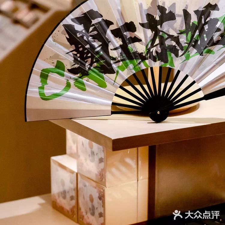 霸王茶姬深圳旗舰店