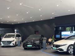 -奔驰上海利星(七宝店)