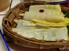 -喜悦小串丹东小黄牛海鲜烧烤大排档(民主广场店)