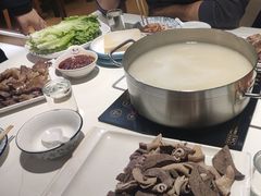 -英子补身汤(海兰路店)