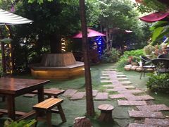 -月亮眼花园餐厅书吧酒吧