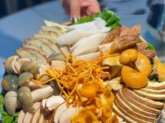 -菌山里·野生菌猪肚包鸡(阳光花园店)