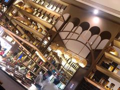 -钱小奴海鲜自助黑金店(杭州滨江龙湖店)
