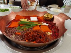 -墨居上隐·院子里火锅(峨眉店)