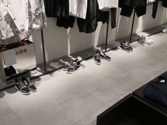 -URBAN REVIVO(七宝领展广场店)