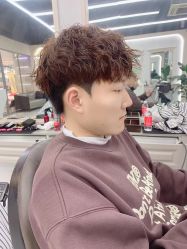 -尤司男士国潮理发馆
