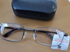 -罗伯特眼镜·蔡司官方授权(罗湖国贸店)