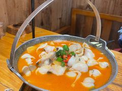 -老滇山寨•云南特色菜•地方菜•民族风情歌舞表演(金碧店)