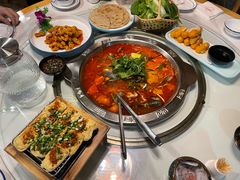 -茅台镇网红溶洞餐厅·茅帮菜馆
