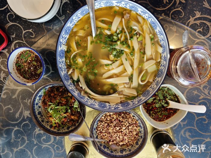 回辉登偰氏面片(东莲花美食街店)图片