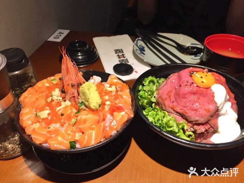 魔丼屋(日月光店)魔王慢烧牛肉丼图片
