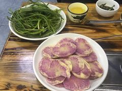 -菌之家·专业纯野生菌火锅·特色炒菌