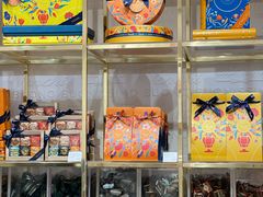 -VENCHI 闻绮(上海佛罗伦萨小镇店)