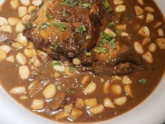 红烧碟鱼头-食客堂麻婆豆腐专门店