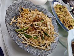 煎饼小炒合菜-五谷粮煎饼卷大葱(景星店)