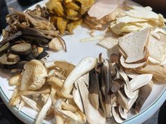 -野菌皇海景野生菌火锅(滨海大道店)