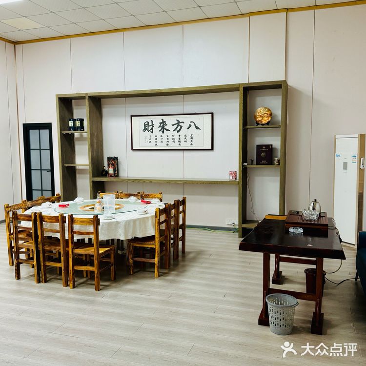 轮胎漏气，馋虫偶遇六十六的美味桑拿鸡