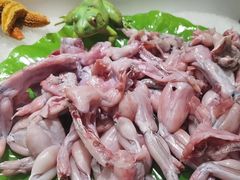 -四囍码头海鲜烧烤自助火锅(外滩南京东路悦荟广场店)