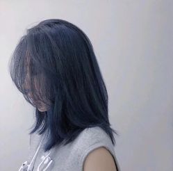 -变画·发型STUDIO