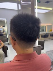 -苏豪路易士·嘉玛发廊
