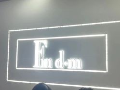 -FIND·M salon