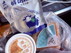 -正飞鲜奶(吐鲁番路店)