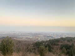 -鬼笑石后山停车场