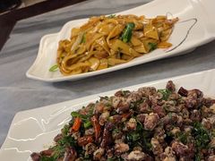 -蔼若春.传承三十年云南菜(金碧公园店)