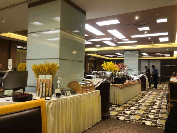 长富宫饭店兰花台牛排荟·中西日自助餐