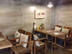 -HIGH FIVE哈福手工汉堡(桂林路店)