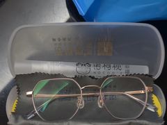 -诺柯视眼镜-蔡司依视路官方工厂店(淞南一店)