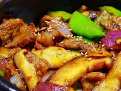 石锅香菇牛肉饭-原始泥炉烤肉(总店)