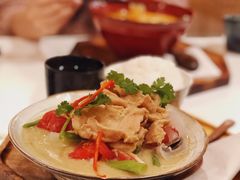 绿咖喱鸡肉套饭-GOGO Plate(成都太古里店)